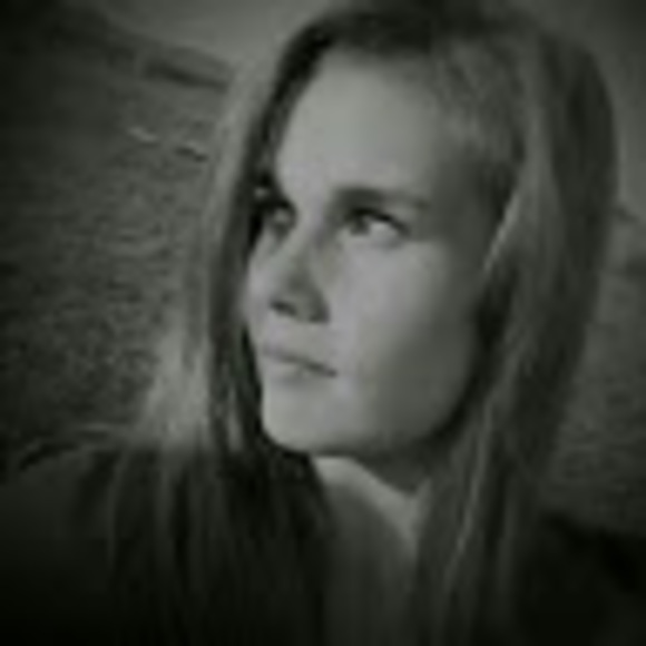 Meet your Posher, Sarah - Picture 1 of 1